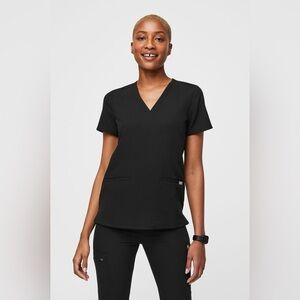 FIGS NAVY Casma Three-Pocket Scrub Top™ GUC